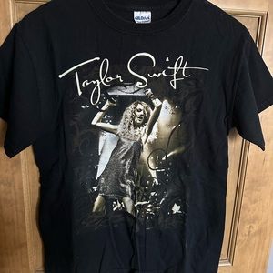 Taylor Swift Merch Tee circa 2009